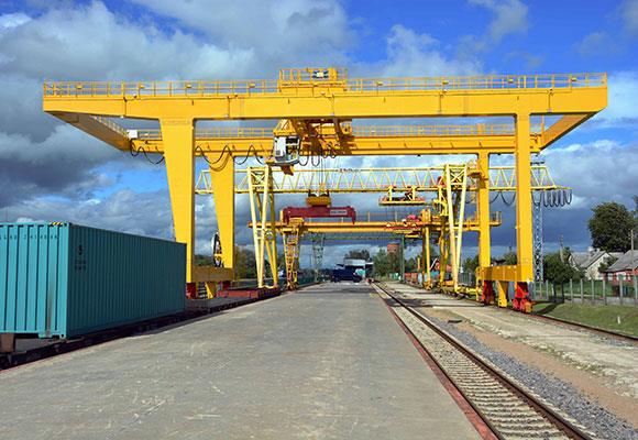 Gru a portale Goliath container